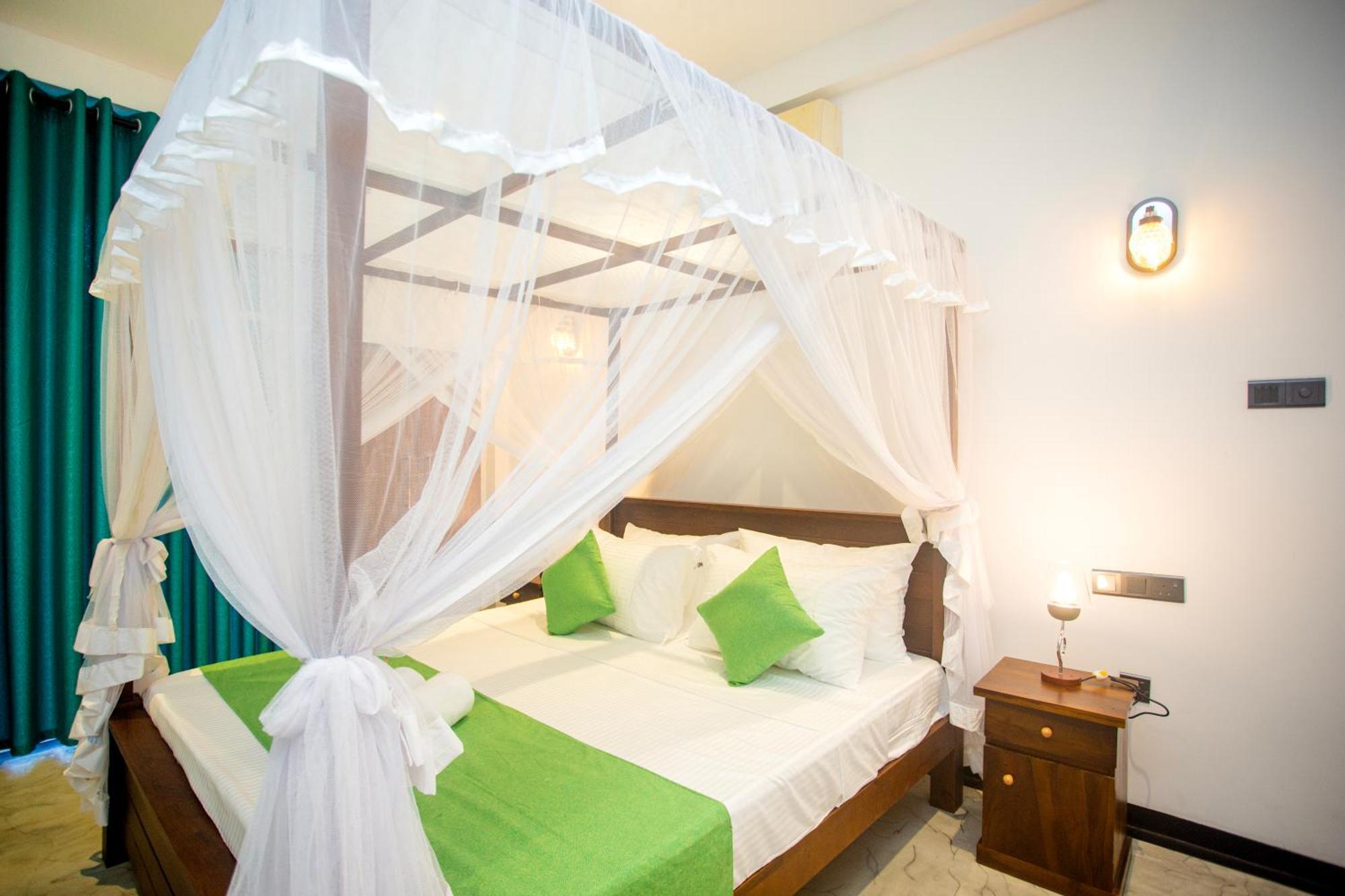 Villa Nine84 Mirissa Matara Exterior foto